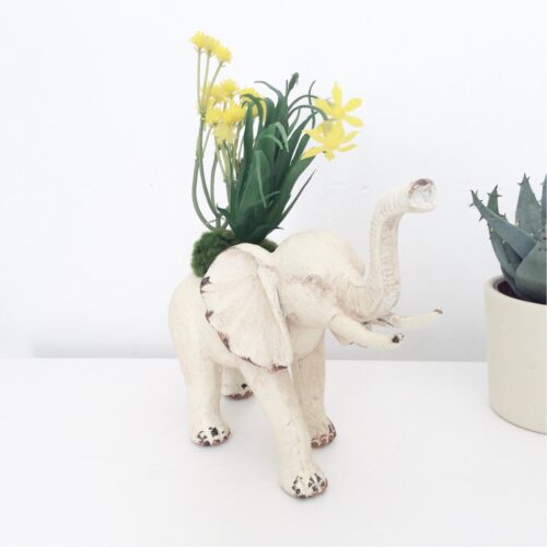 Rustic Elephant Decoration with Flowers